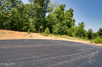 675 Travellers Way, Lenoir City, TN 37771