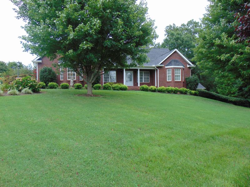 676 Hinkle Rd, Seymour, TN 37865