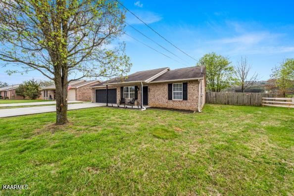 6760 Puritan Ln, Corryton, TN 37721