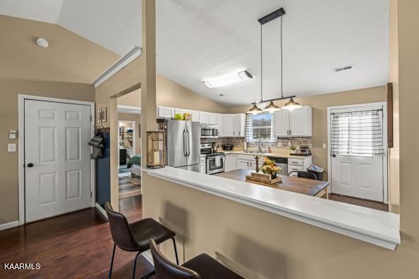 6760 Puritan Ln, Corryton, TN 37721