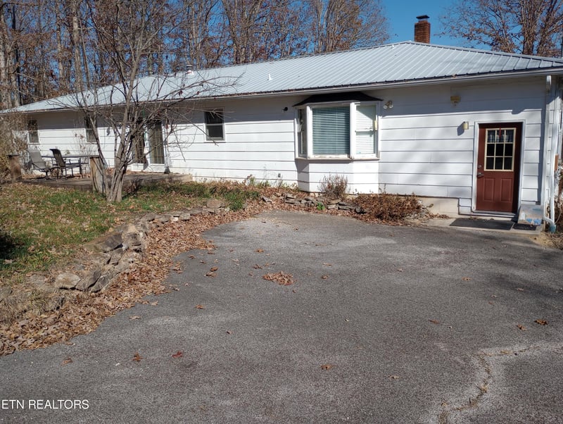 6766 Highway 70, Crossville, TN 38555