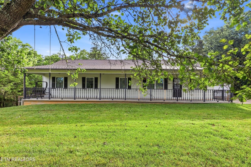 677 Bethel Rd, Clinton, TN 37716