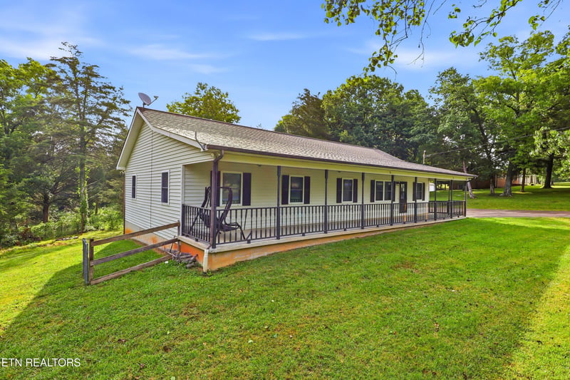 677 Bethel Rd, Clinton, TN 37716