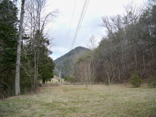 677 Rudd Hollow Rd, Townsend, TN 37882