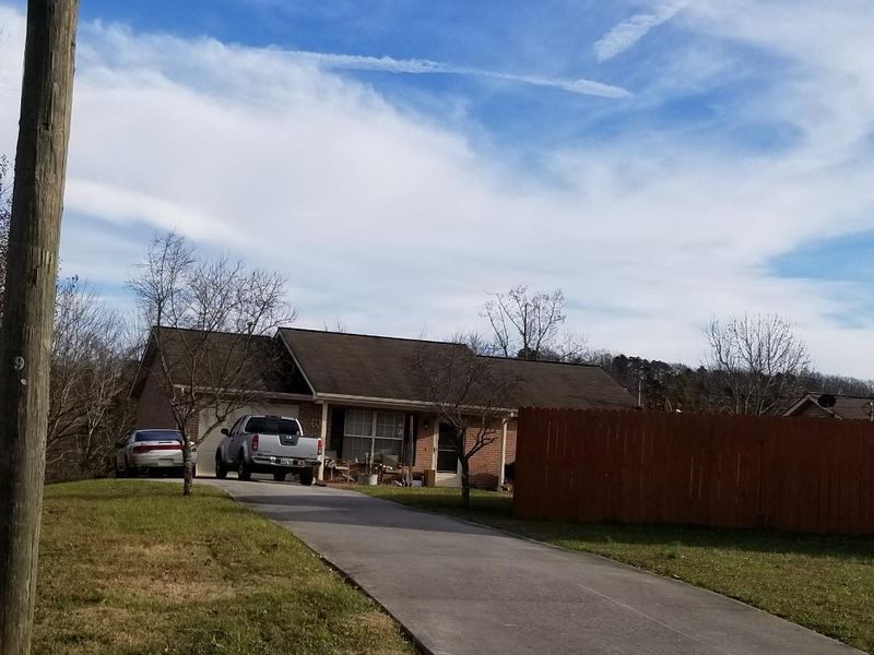 6774 Puritan Ln, Corryton, TN 37721