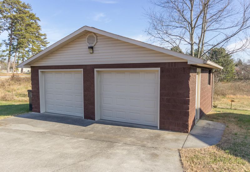 678 Noes Chapel Rd, Morristown, TN 37814