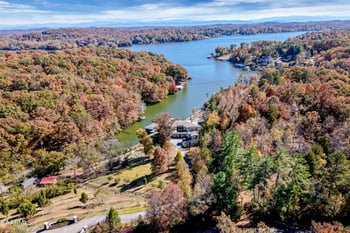 6780 Lakeland Dr, Lenoir City, TN 37772