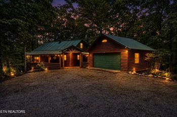 680 Old Furnace Rd, Tellico Plains, TN 37385