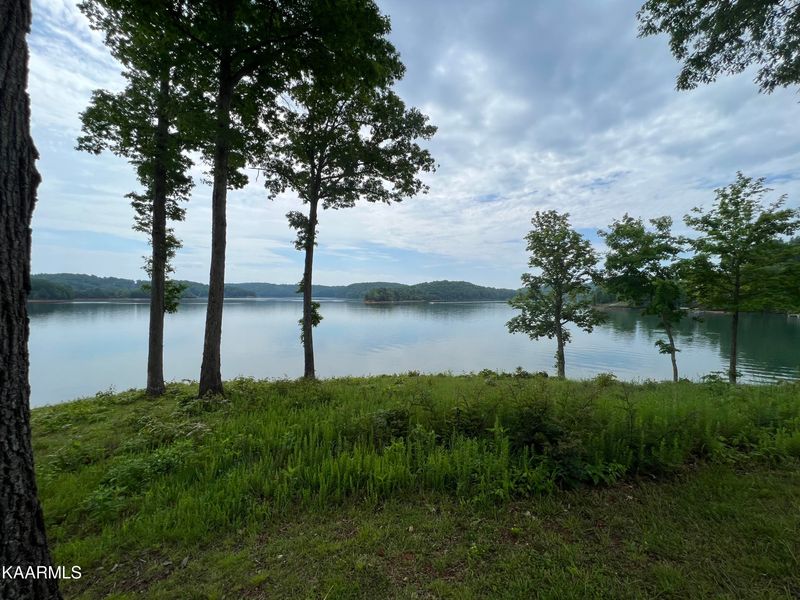 680 Shanghai Landing Ln #6, Lafollette, TN 37766