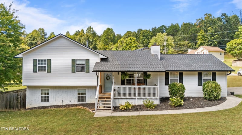 6801 Silent Brook Ln, Knoxville, TN 37921
