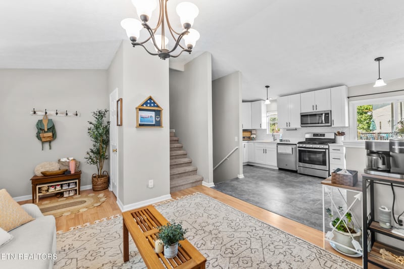 6801 Silent Brook Ln, Knoxville, TN 37921