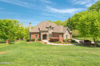 6808 Shadow Ridge Dr, Knoxville, TN 37918