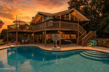 6809 Beaver Brook Dr, Knoxville, TN 37918