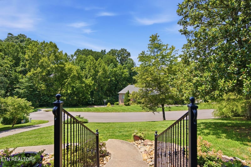 6809 Resolute Rd, Knoxville, TN 37918