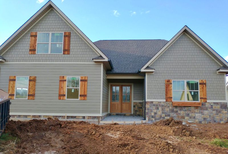 681 Cape Hatteras, Loudon, TN 37774
