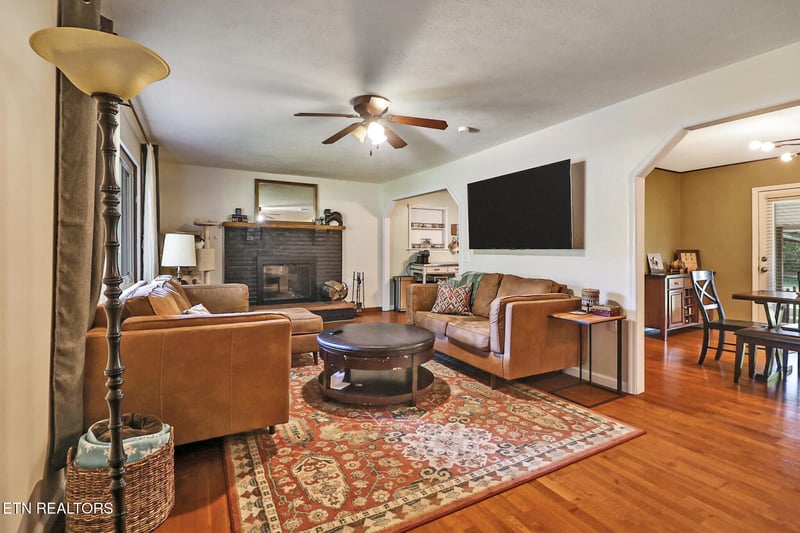 681 Highland Dr, Crossville, TN 38572