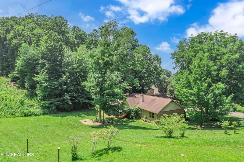 6811 Hunters Tr, Knoxville, TN 37921