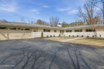 6815 Dorchester Dr, Knoxville, TN 37909