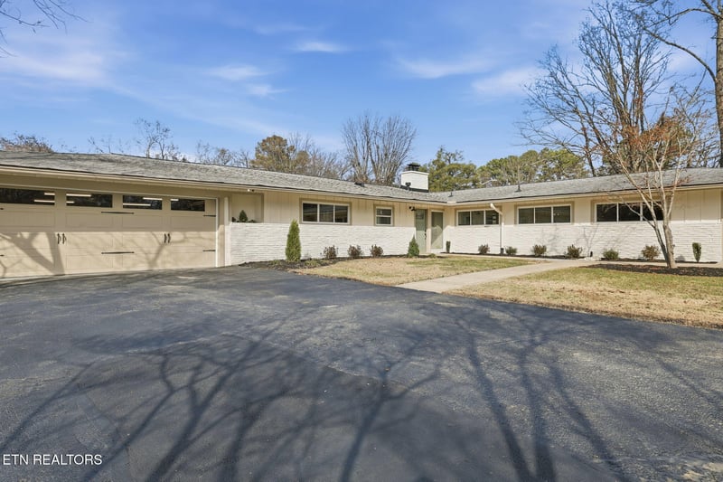 6815 Dorchester Dr, Knoxville, TN 37909