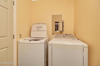 682 Dunbar Rd, Crossville, TN 38572