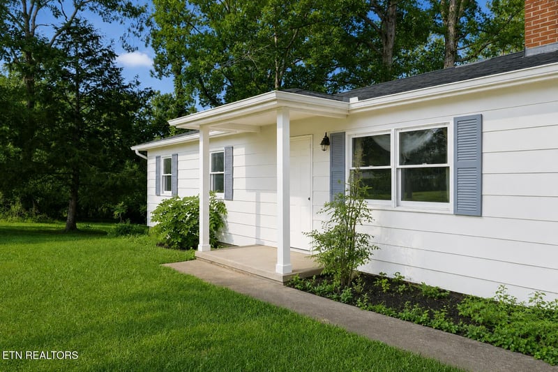 682 Dunbar Rd, Crossville, TN 38572