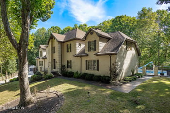 6821 Resolute Rd, Knoxville, TN 37918