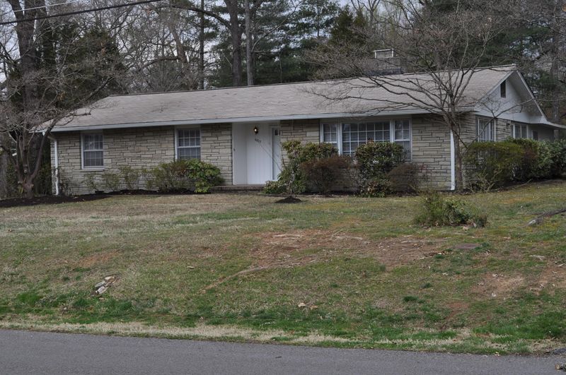 6823 Sheffield Dr #1, Knoxville, TN 37909