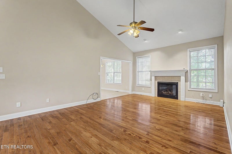 6828 Amberfield Ln, Knoxville, TN 37918