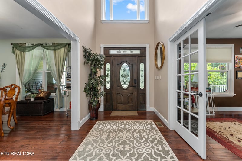 6828 Sunnyview Dr, Knoxville, TN 37914