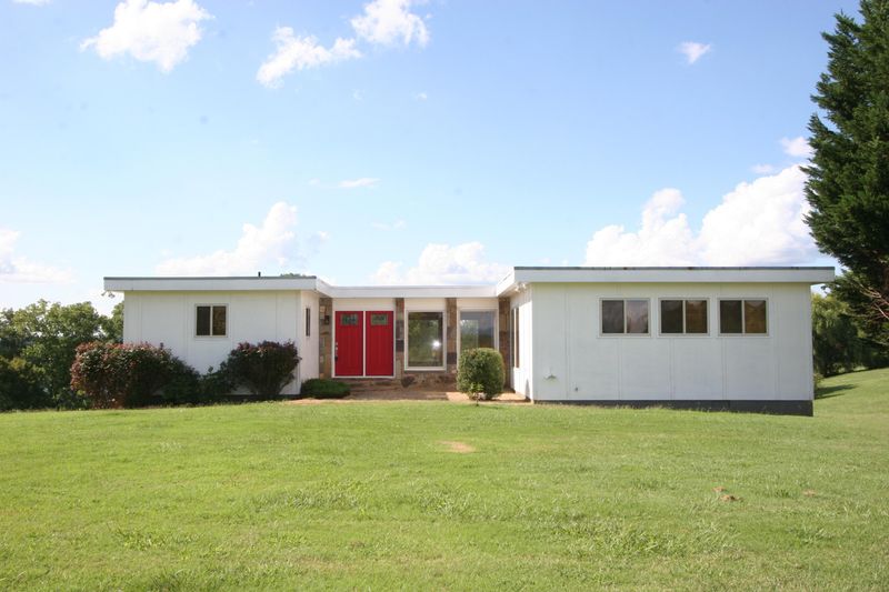 683 Clearview Rd, Maryville, TN 37801