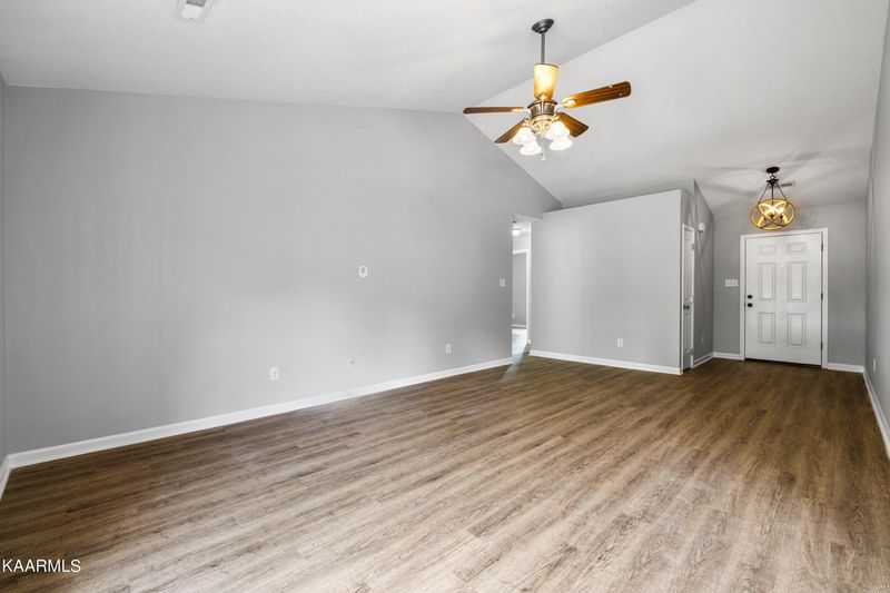 6830 Ward Rd, Knoxville, TN 37918