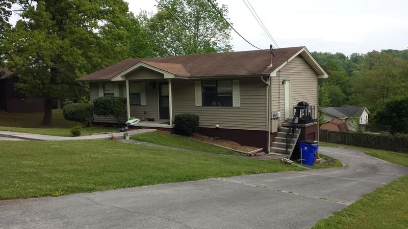 6836 Langston Dr, Knoxville, TN 37918