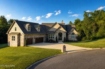 6841 Redtail Hawk Way, Knoxville, TN 37921