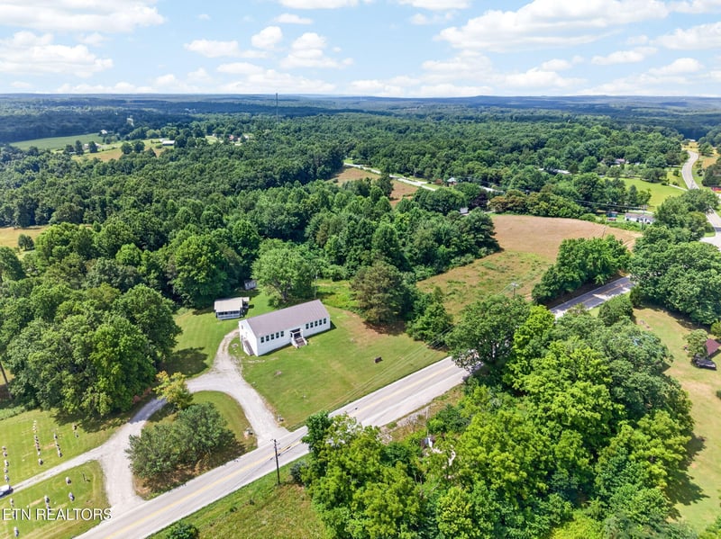 6845 Lantana Rd, Crossville, TN 38572