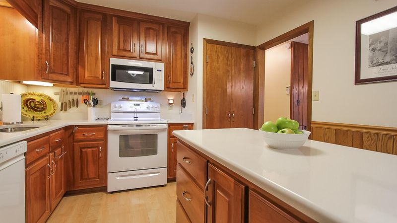 6845 Reddege Rd, Knoxville, TN 37918