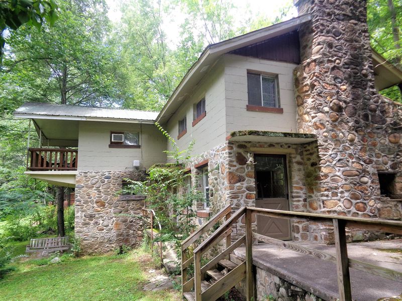 6846 Old Walland Hwy, Townsend, TN 37882
