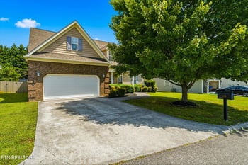 6848 Harvest Grove Ln, Knoxville, TN 37918