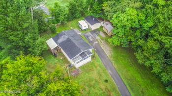 685 Foster Rd, Lenoir City, TN 37771