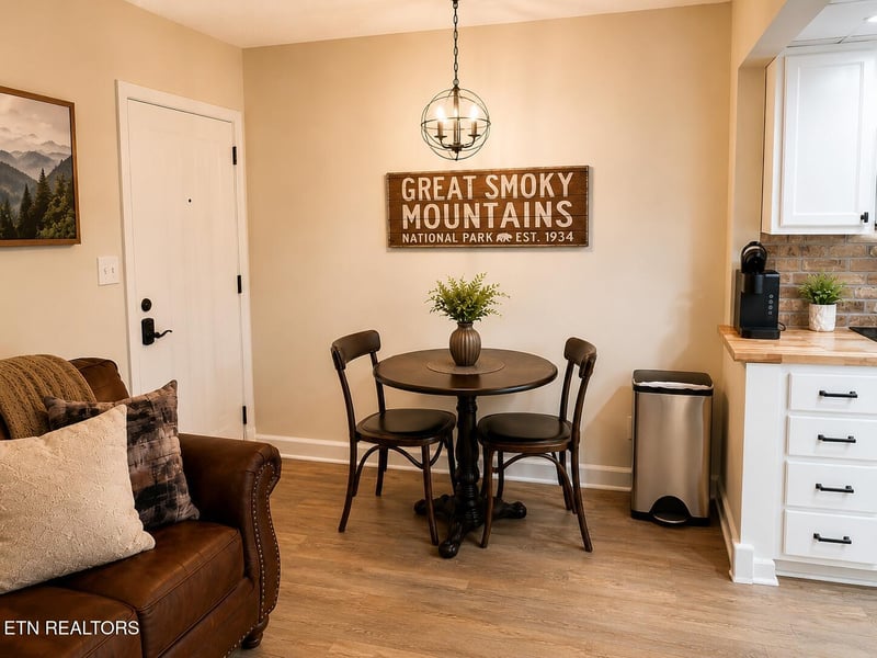 685 River Rd #303, Gatlinburg, TN 37738