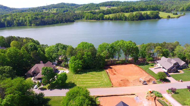 685 Sandpiper Dr, Vonore, TN 37885