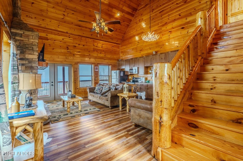 685 Shell Mountain Rd, Sevierville, TN 37876