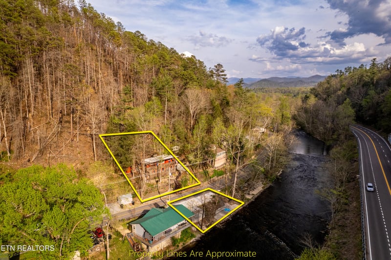 6851 Old Walland Hwy, Townsend, TN 37882