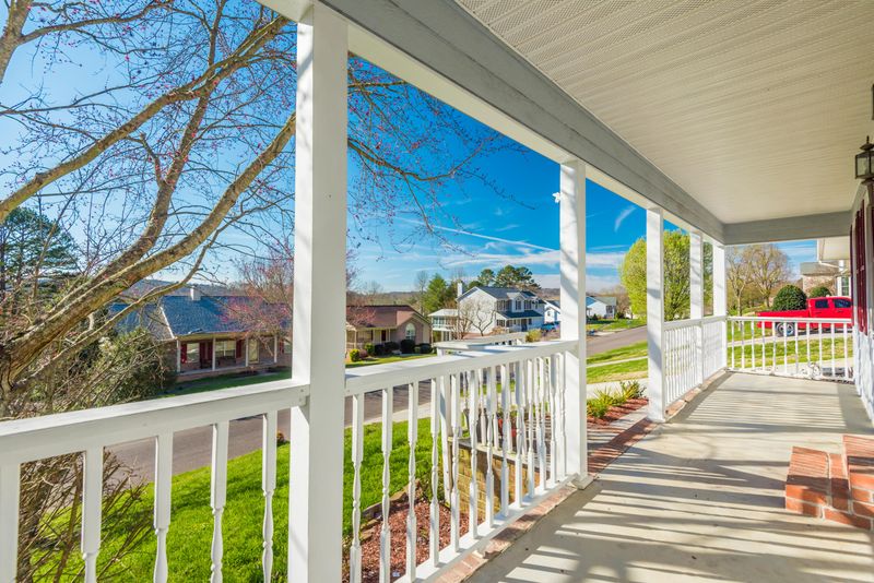 6855 Lindal Rd, Knoxville, TN 37931