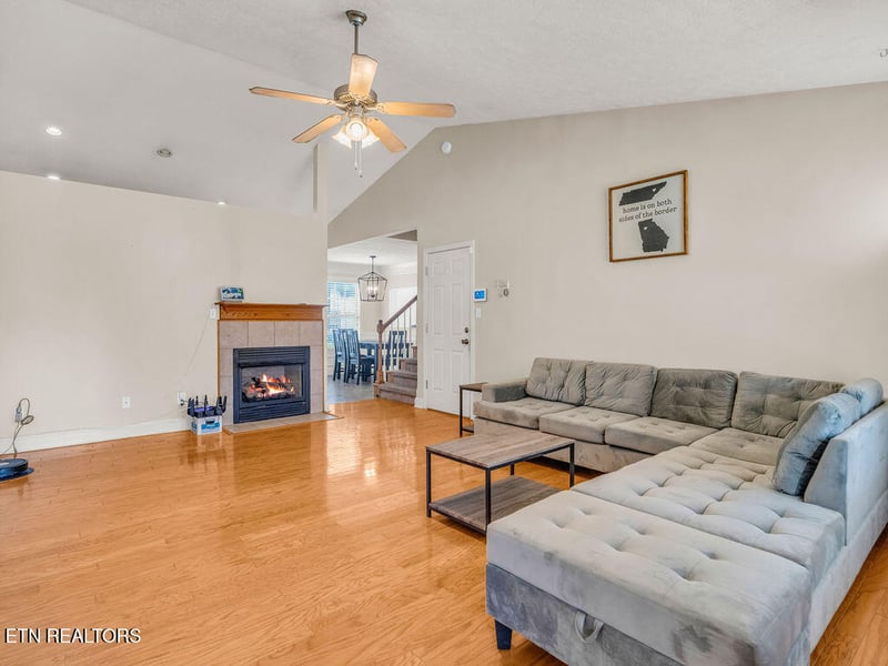 6861 Cardindale Dr, Knoxville, TN 37918