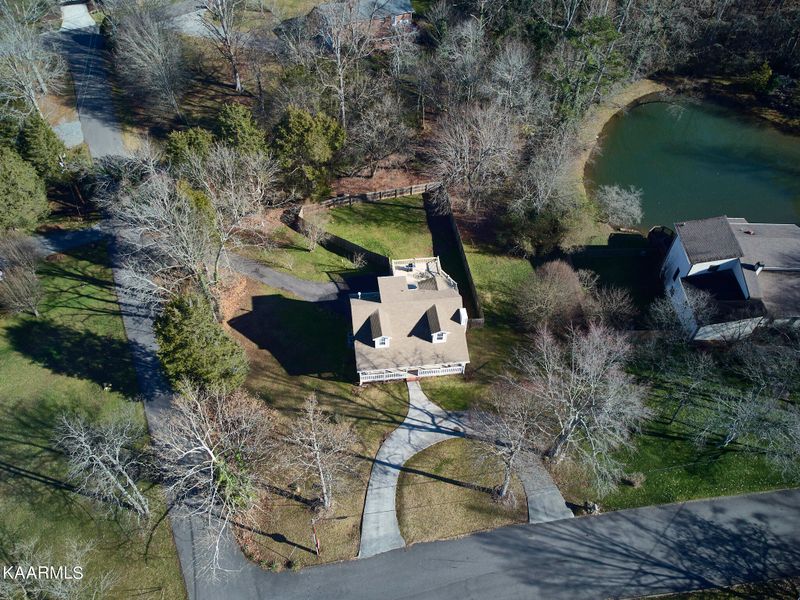 6868 Reddege Rd, Knoxville, TN 37918