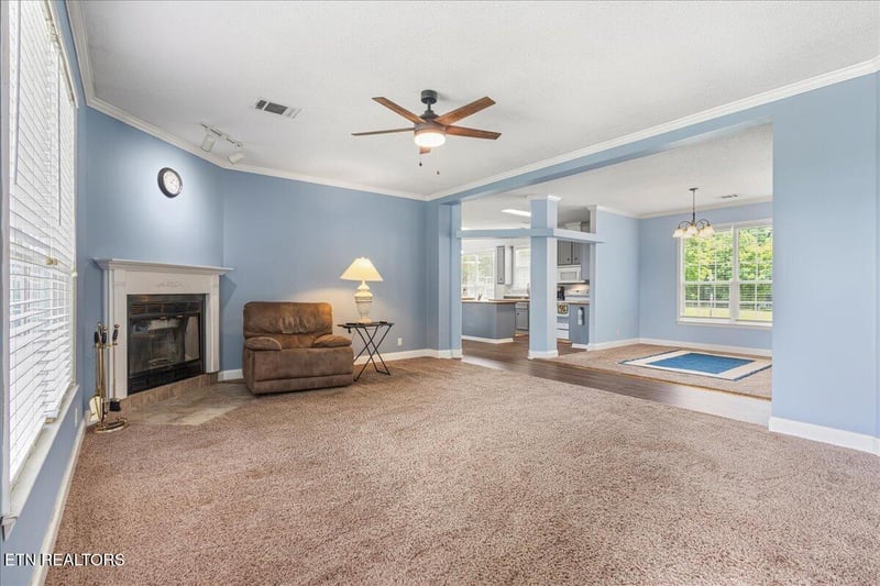 687 E Farrell St, Niota, TN 37826