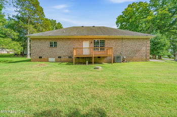 6875 Lakeview Rd, Lenoir City, TN 37772
