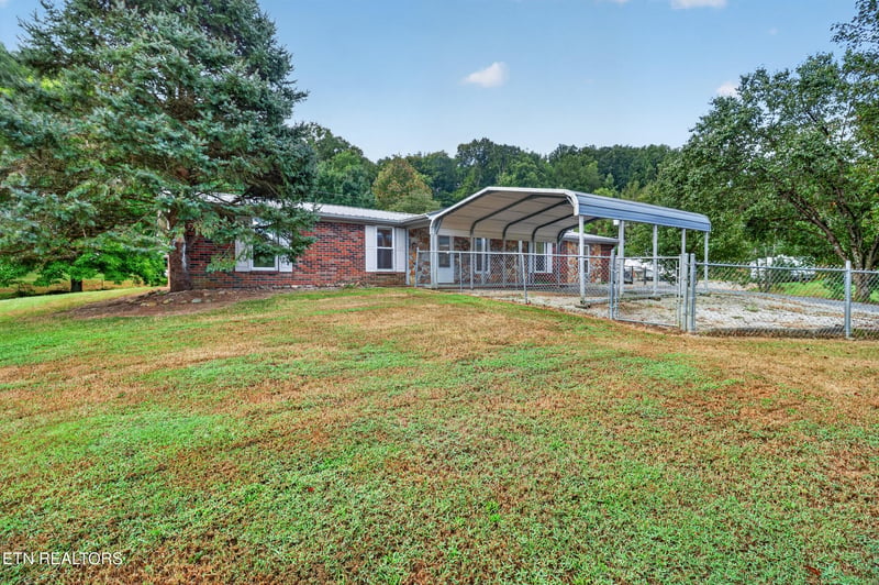 688 Rocky Summit Rd, Bean Station, TN 37708