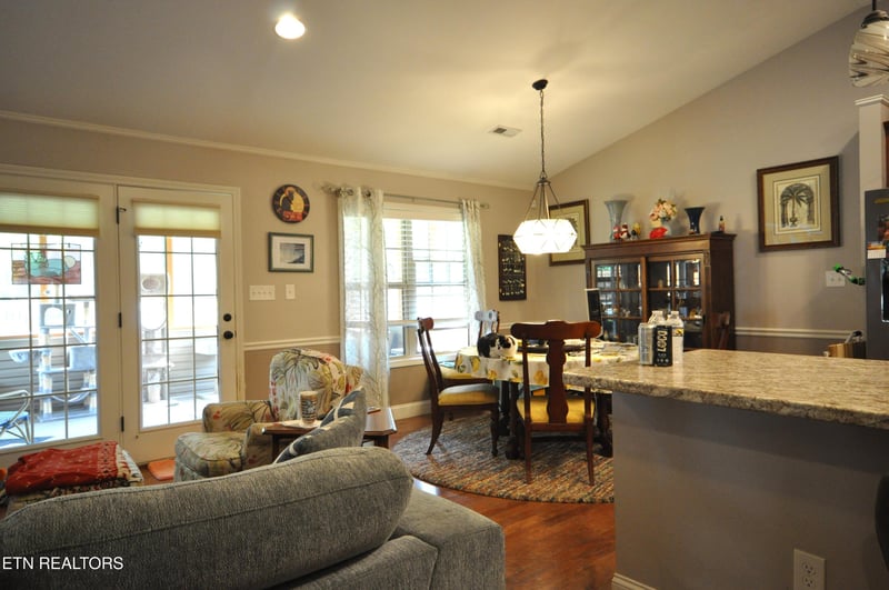 6880 Harvest Grove Ln, Knoxville, TN 37918