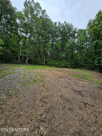 689 Ivey Hollow Rd, Lafollette, TN 37766